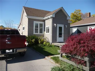 61 PRICE Street, London East, ON N5Z 2H8