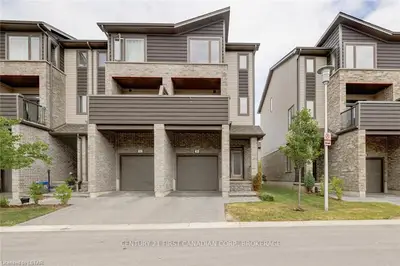 1960 DALMAGARRY Road 184, London North, ON N6G 0T8