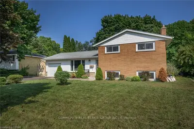 455 MAGNOLIA Crescent, London East, ON N5Y 4T2