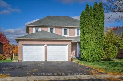 28 FITZWILLIAM Boulevard, London North, ON N6H 5H9
