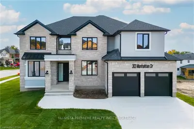 303 Manhattan Drive, London South, On N6k 0l5