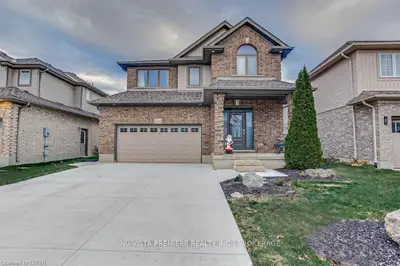 1614 Stackhouse Avenue, London North, On N5x 4r8