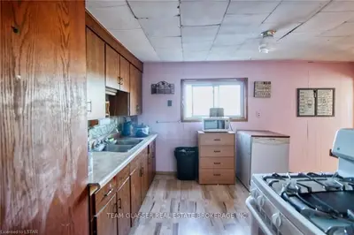 19073 SYDENHAM Street, Chatham-Kent, ON N0P 1X0