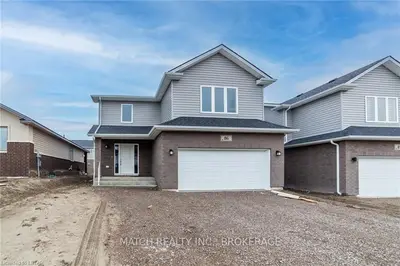 86 KERR Avenue, Chatham-Kent, ON N7M 0V1