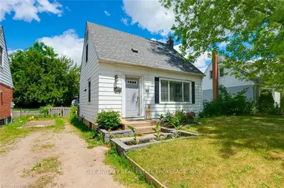 66 Apeldoorn Crescent, London East, On N5y 2b8