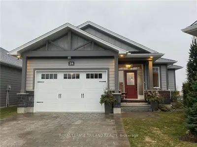 24 SUNRISE Lane, Lambton Shores, ON N0M 1T0