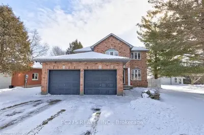 276 King Street E, Ingersoll, On N5c 1h3