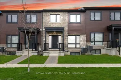 821 Sarnia Road, London North, On N6h 0k3