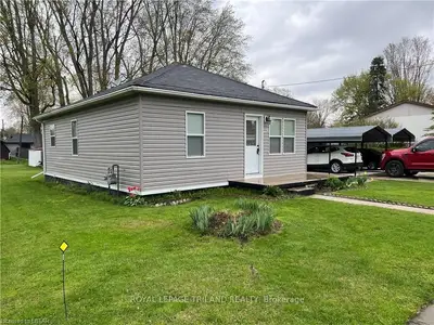 226 OAK Street E, Chatham-Kent, ON N0P 1C0