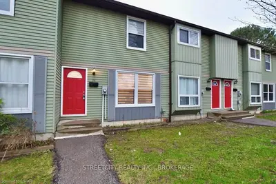 70 Fiddlers Green Road 26, London North, On N6h 4r4