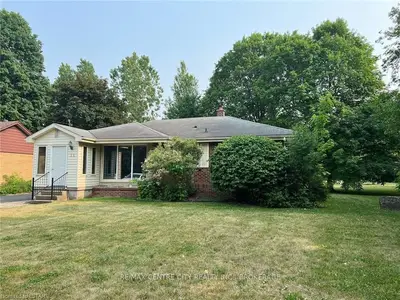 12 Edgar Drive, London North, On N6g 1k1