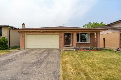 24 Golfview Crescent, London South, On N6c 5m9