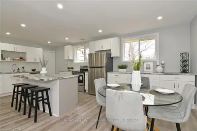 8 Applewood Lane, London South, On N6j 3p8