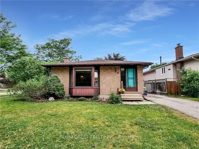 4 Fox Hollow Crescent, London North, On N6e 3r2
