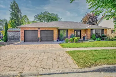 1321 Corley Drive N, London North, On N6g 4l4