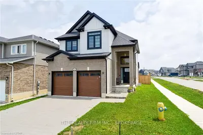 2362 Constance Avenue, London South, On N6m 0g5