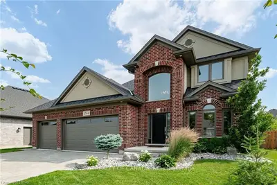 2544 Terry Fox Court, Strathroy-caradoc, On N0l 1w0