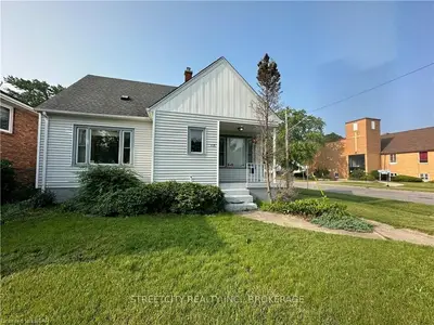 855 Exmouth Street, Sarnia, ON N7T 5R3