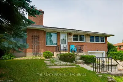 929 Eagle Crescent, London South, On N5z 3h8