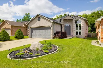 668 Thornwood Drive, London North, On N6h 5j6