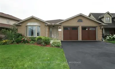 9 Napoleon Drive, London East, On N5v 4a8