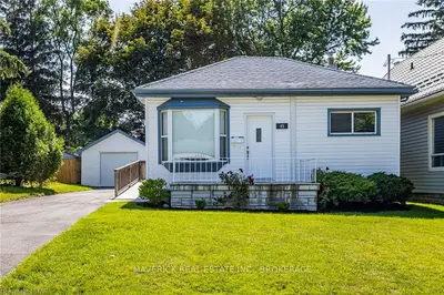 93 Barker Street, London East, On N5y 1x8