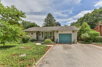 258 Grand View Avenue, London South, On N6k 2s9