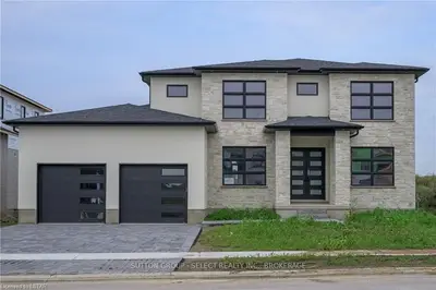 2195 Robbies Way, London North, On N6g 0e9