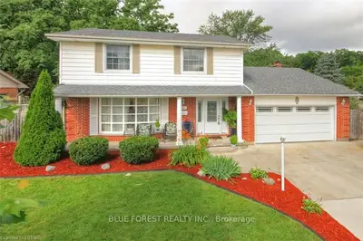 11 Cowan Avenue, London South, On N6c 4e7
