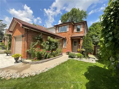 95 Walmer, London North, On, N6g 4h1