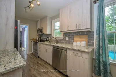 537 Forest Edge Road, London South, On N6j 3r4