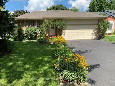 6 Acorn Place, London North, On N6g 4j4