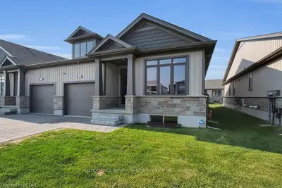 2264 Evans Boulevard, London South, On N6m 0a1