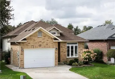 953 SOUTH WENIGE Drive, London North, ON N5X 4G7