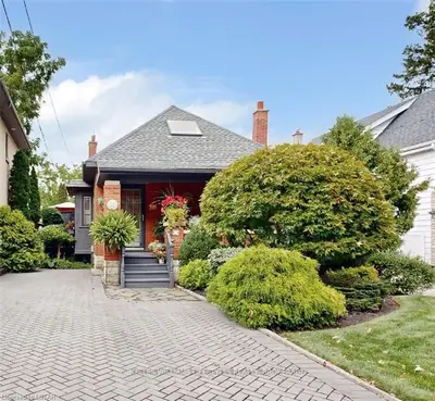 22 ARDAVEN Place, London South, ON N6C 1H5