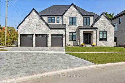 451 warner Terrace, London North, ON N6G 0E6