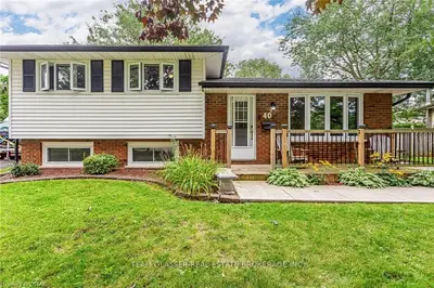 40 SURREY Court, London South, ON N6E 1T9