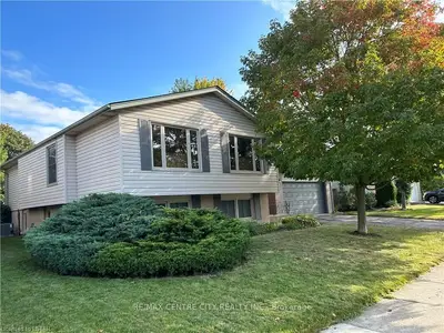 972 FARNHAM Road, London South, ON N6K 1S1
