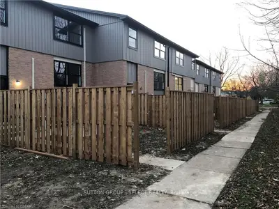 105 ANDOVER Drive 24, London South, ON N6J 4B1