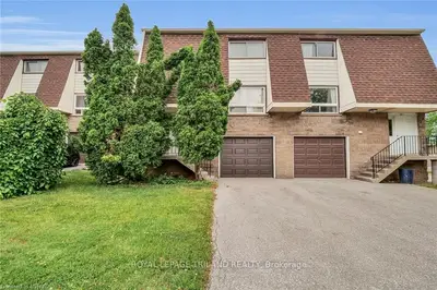 40 Fairfax Court 34, London North, ON N6G 3Y3