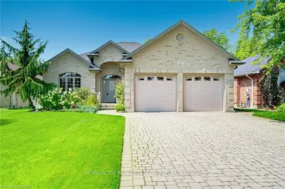 136 ABAGAIL Street, Strathroy-Caradoc, ON N7G 4H4