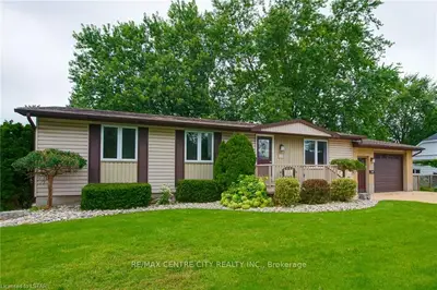 205 BURNS Street, Strathroy-Caradoc, ON N7G 1E9