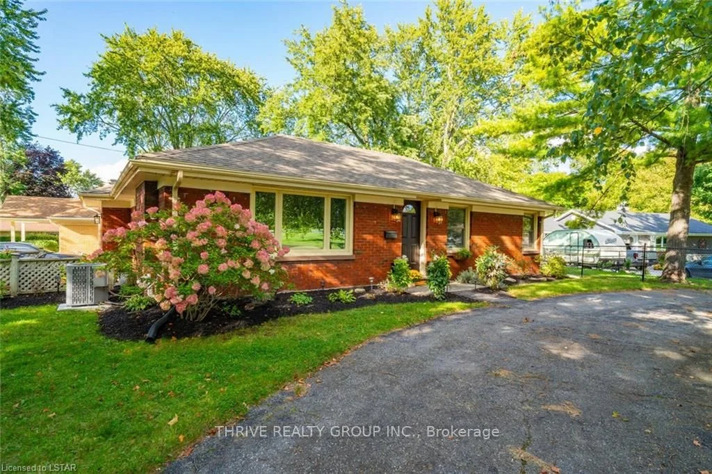 366 COLVILLE Boulevard, London South, ON N6K 2J5