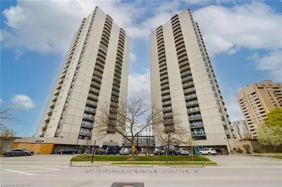 363 COLBORNE Street 806, London East, ON N6B 3N3