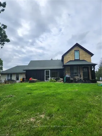 5 GEORGE Street, Lambton Shores, ON N0N 1J0