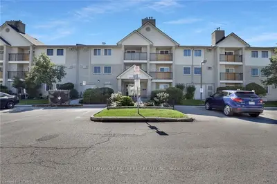 727 DEVERON Crescent 307, London South, ON N5Z 4X4