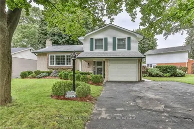 140 WAKEFIELD Crescent, London North, ON N5X 1Z8
