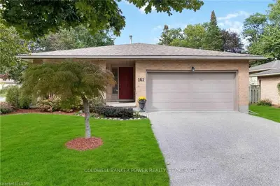 161 FAIRLANE Avenue, London South, ON N6K 3E5