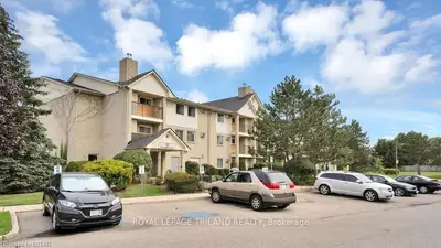 729 DEVERON Crescent 204, London South, ON N5Z 4X5
