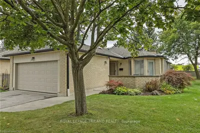 93 PINE VALLEY Gate 7, London South, ON N6J 4L3